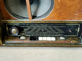 Wega Radio stuttgart type 1037 (2)